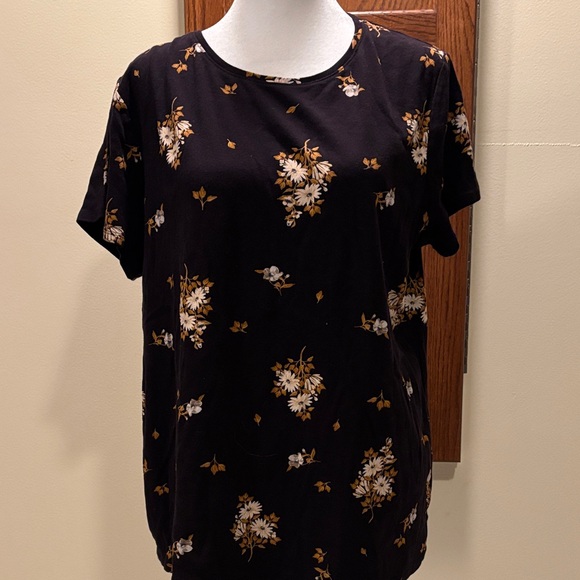 Croft & Barrow Black Tee with Floral Accents - size XL - Picture 2 of 7
